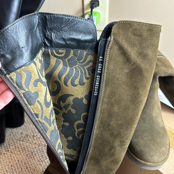 NWT • FLY London • Women's Classic Boots • Diesel Oil Suede • 🤎 Size 39 • 🤩 - Picture 15 of 17